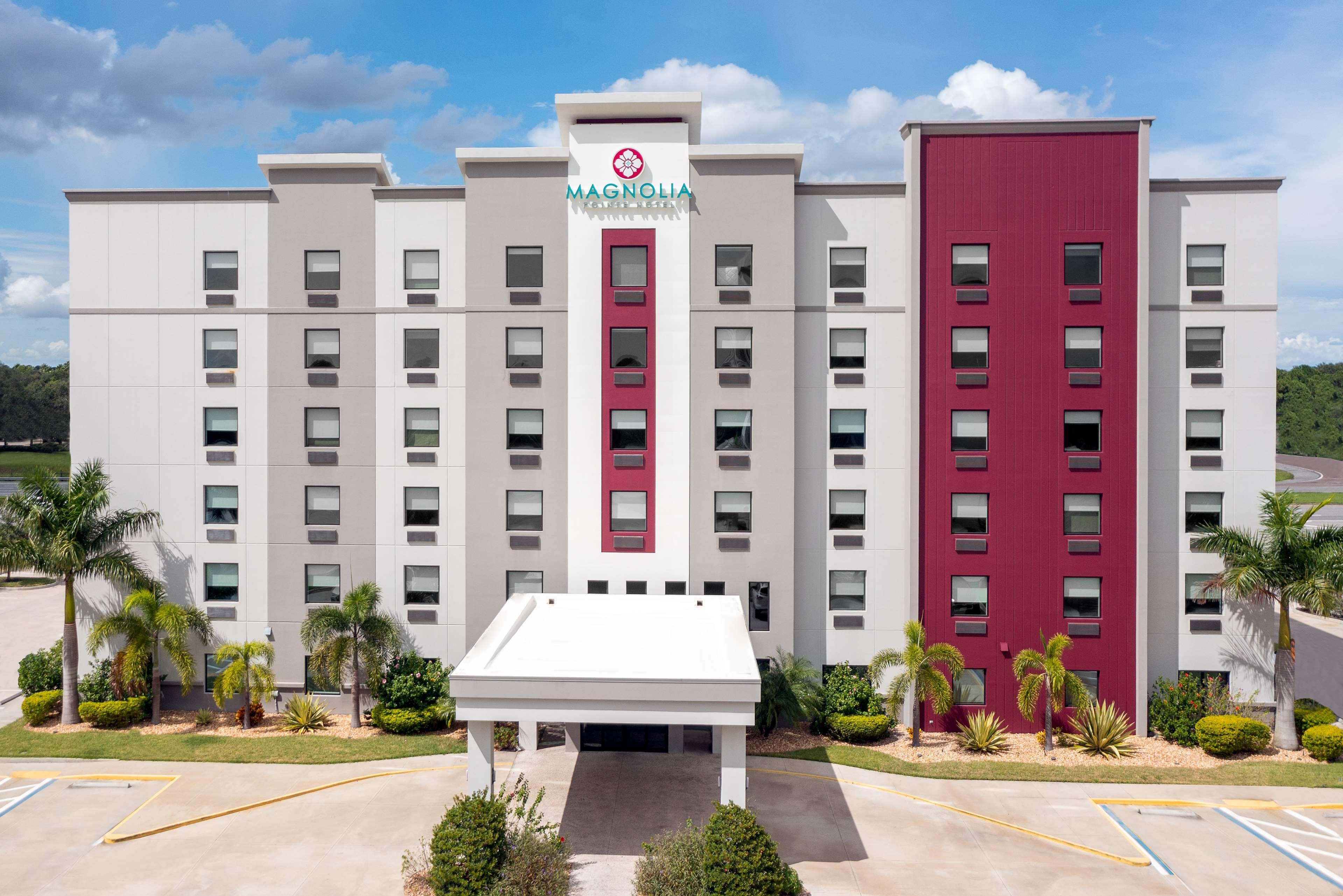 Vista Exterior Magnolia Pointe, BW Signature Collection