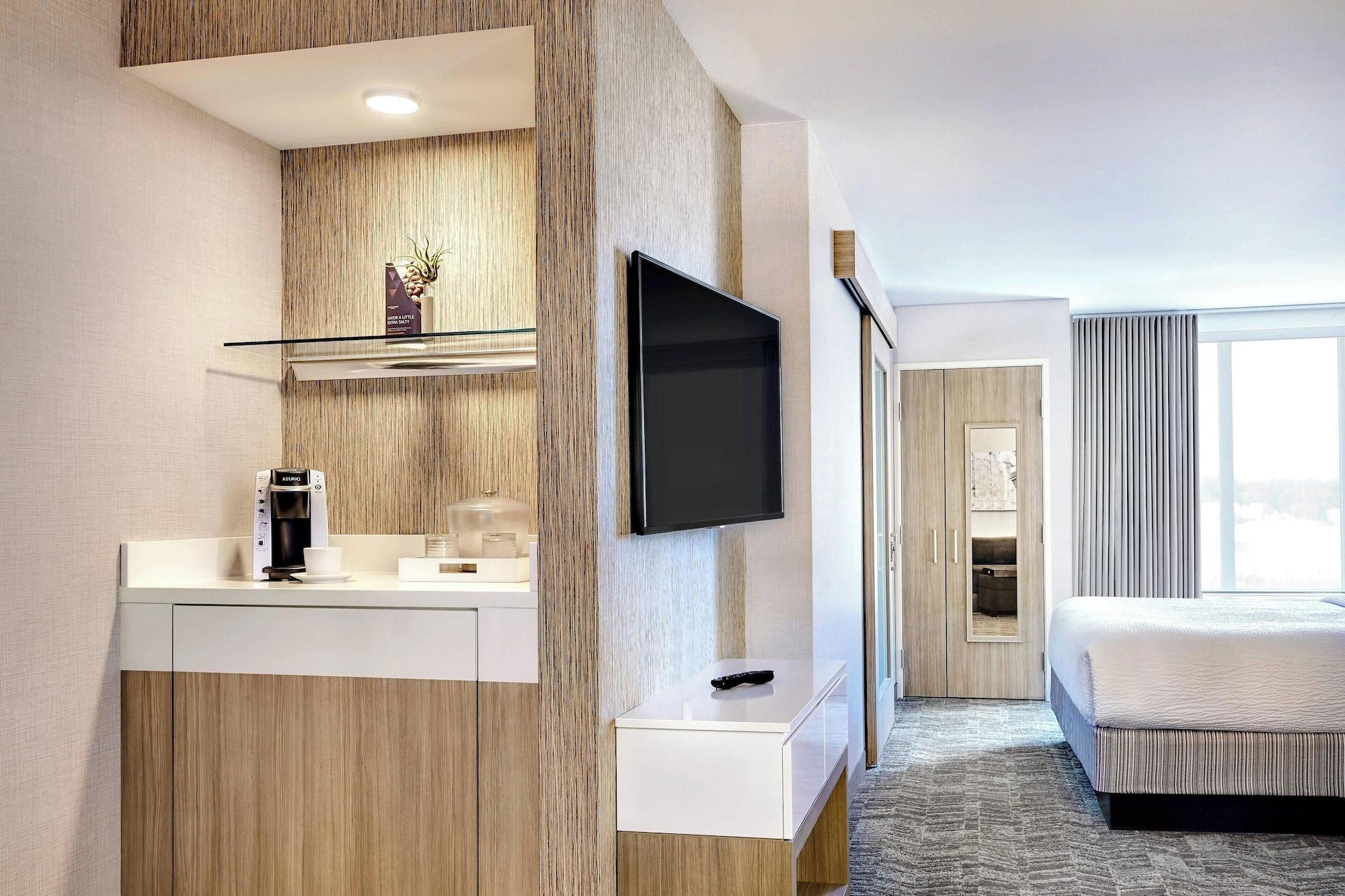 Bar/Salón SpringHill Suites by Marriott Cleveland Independence