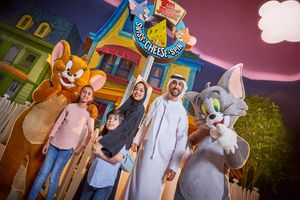 Actividad - Yas Island -  Ferrari World, Yas Waterworld, Warner Bros. World™ and Sea World - Multi Park Ticket