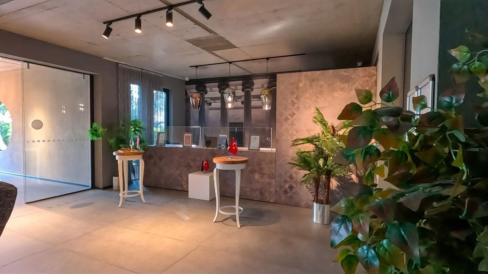 Vista Lobby Sandora Boutique Hotel