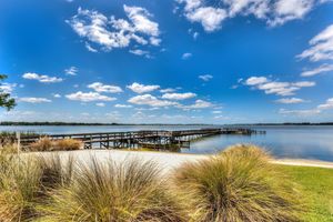 Alojamiento - Lakeside Inn