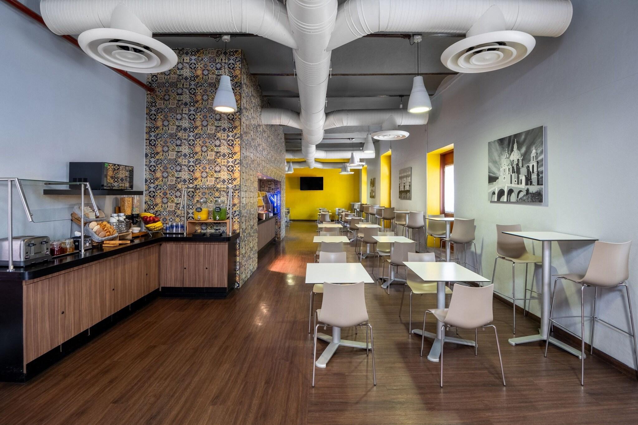 Restaurant City Express by Marriott Puebla Centro