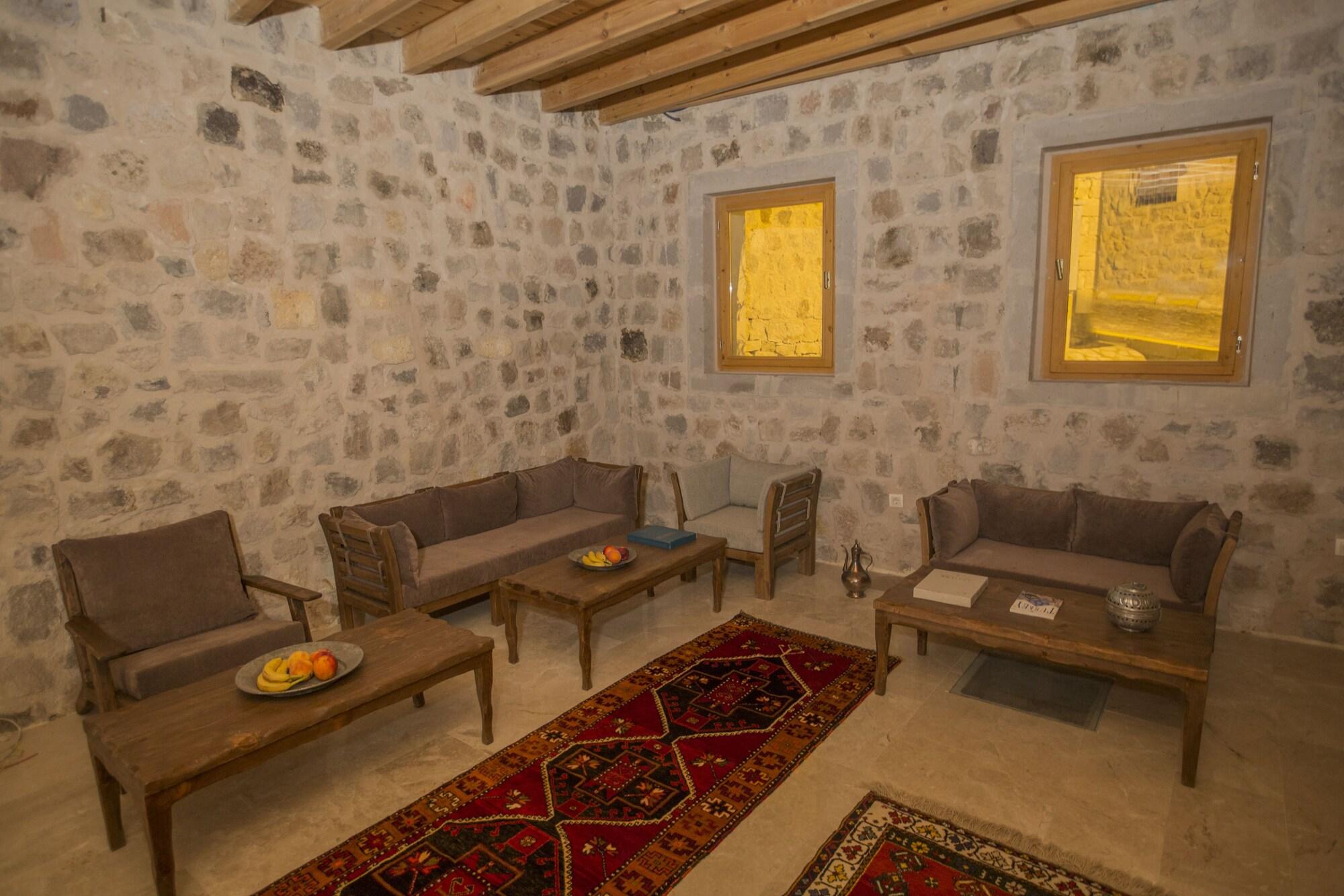 Vista Lobby Helike Cave Suites