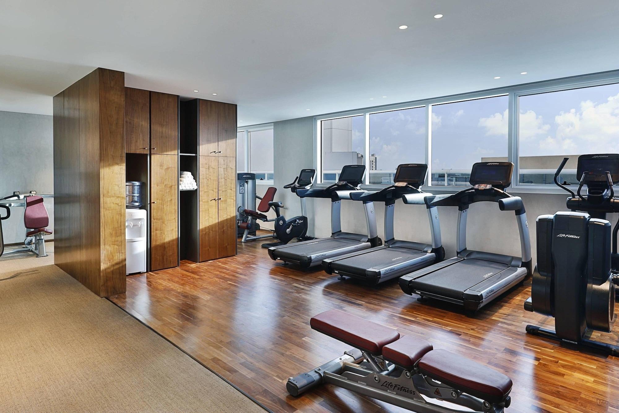 Gimnasio Courtyard by Marriott Al Barsha, Dubai