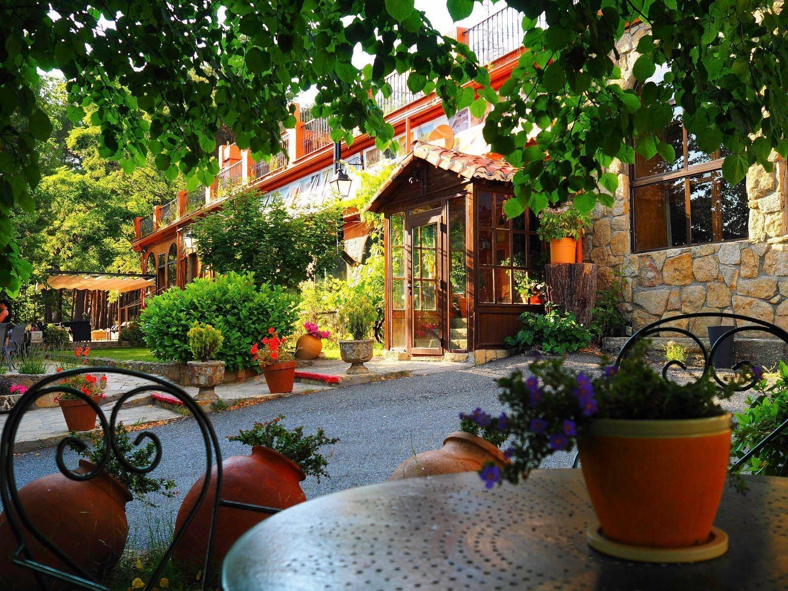 Vista Exterior Hospedium Hostal Almanzor