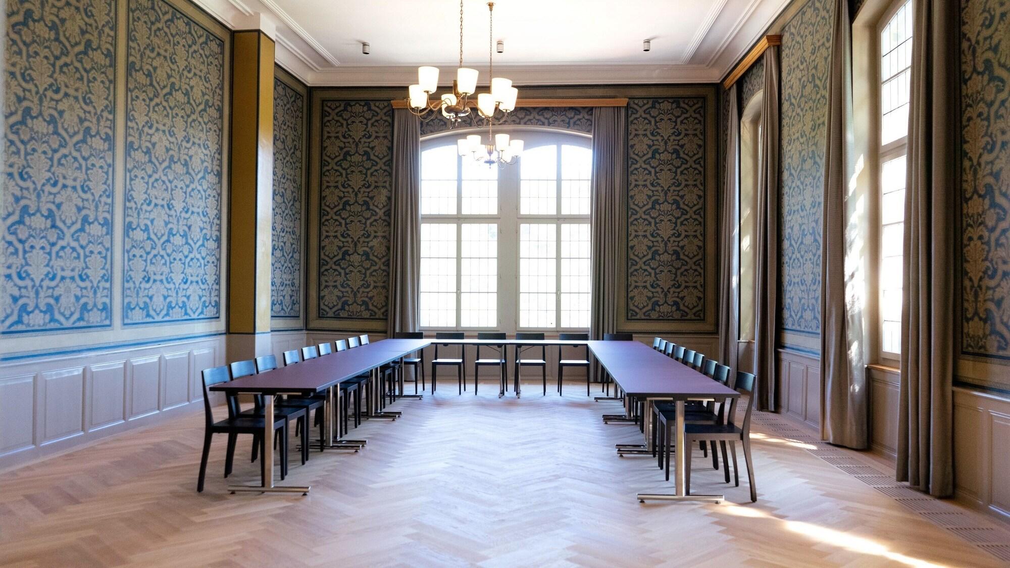 Salón de Baile Jugendherberge Schloss Burgdorf - Hostel
