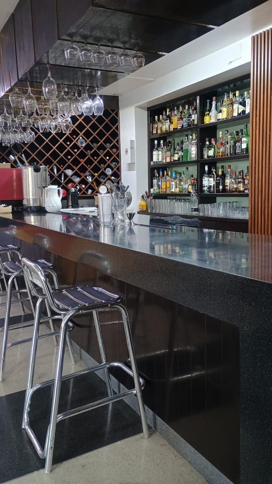 Bar/Salón Hotel California