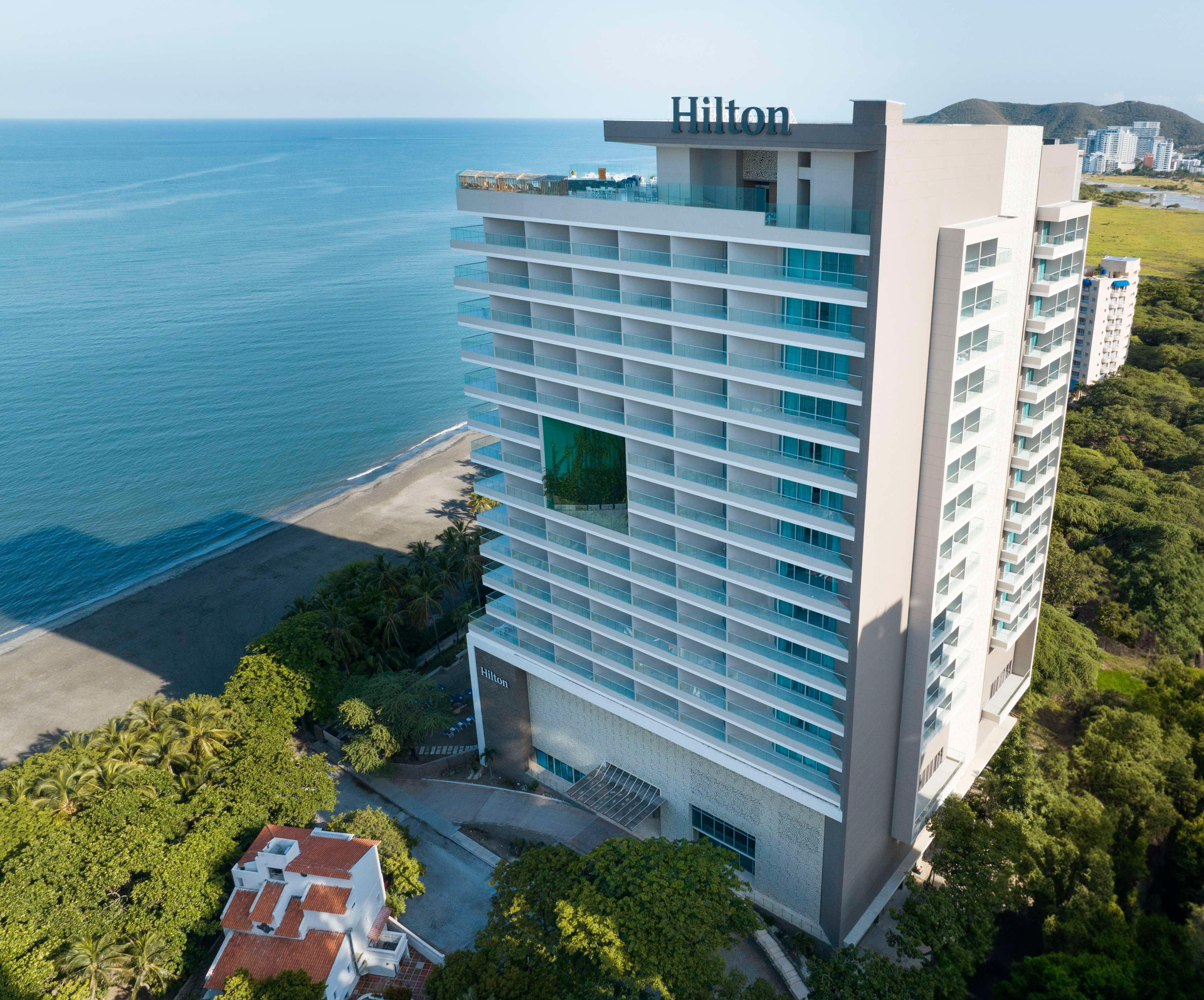 Vista Exterior Hilton Santa Marta