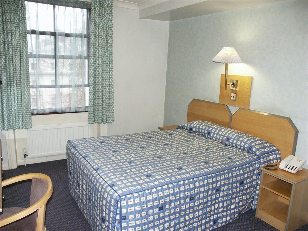 Habitación Norfolk Plaza Hotel