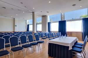 Alojamiento - Cabogata Beach Hotel