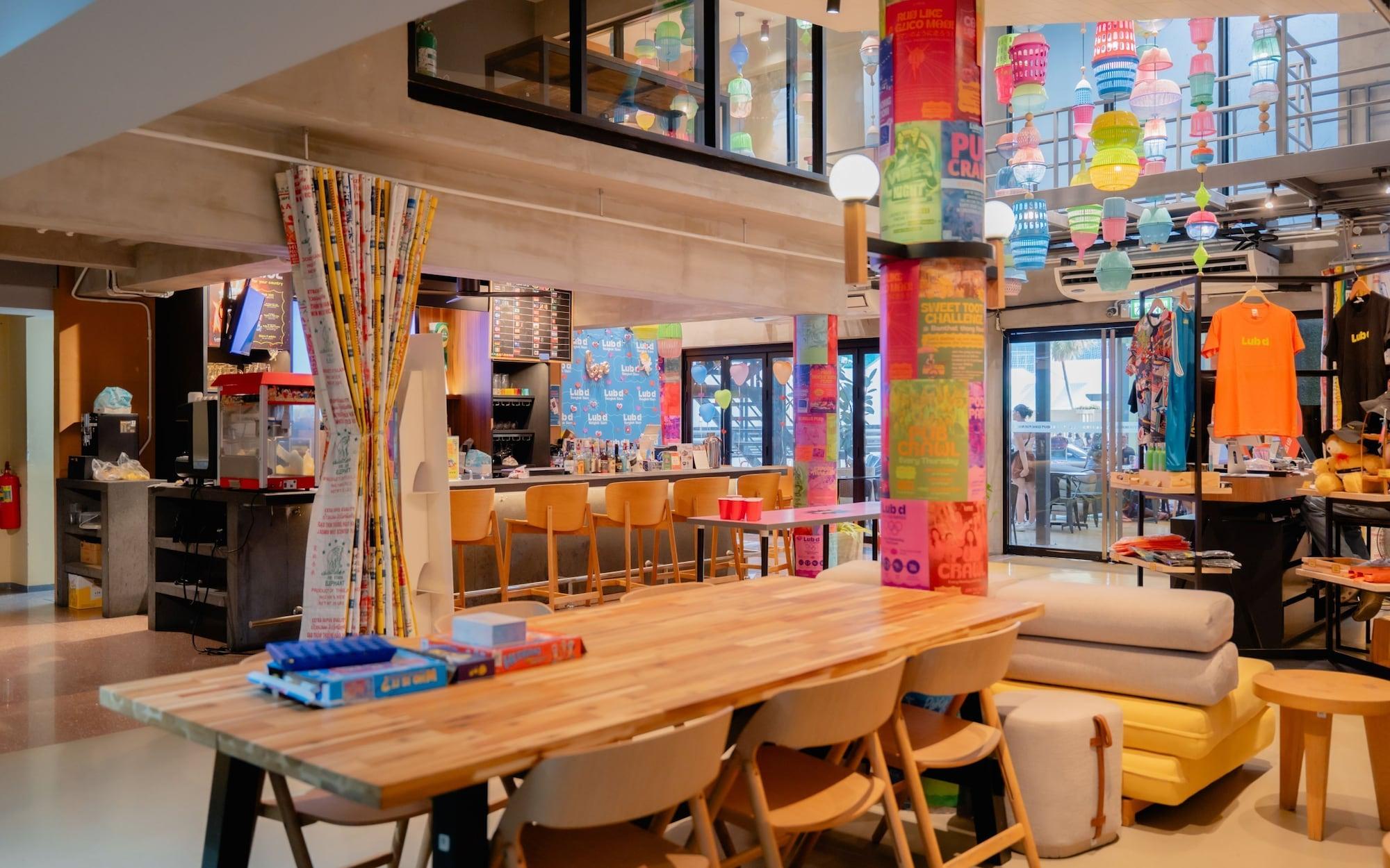 Vista Lobby Lub d Bangkok Siam – New Look, Across from MBK & Skytrain Access