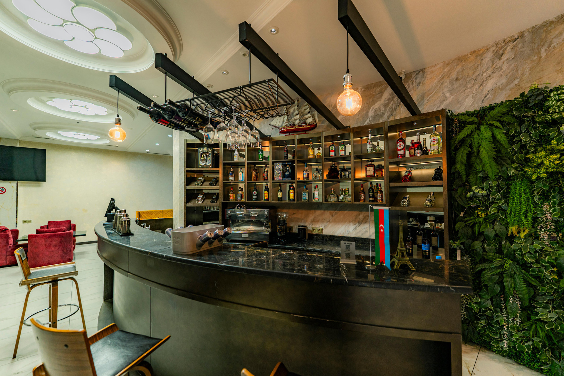 Bar/Salón Supreme Hotel Baku