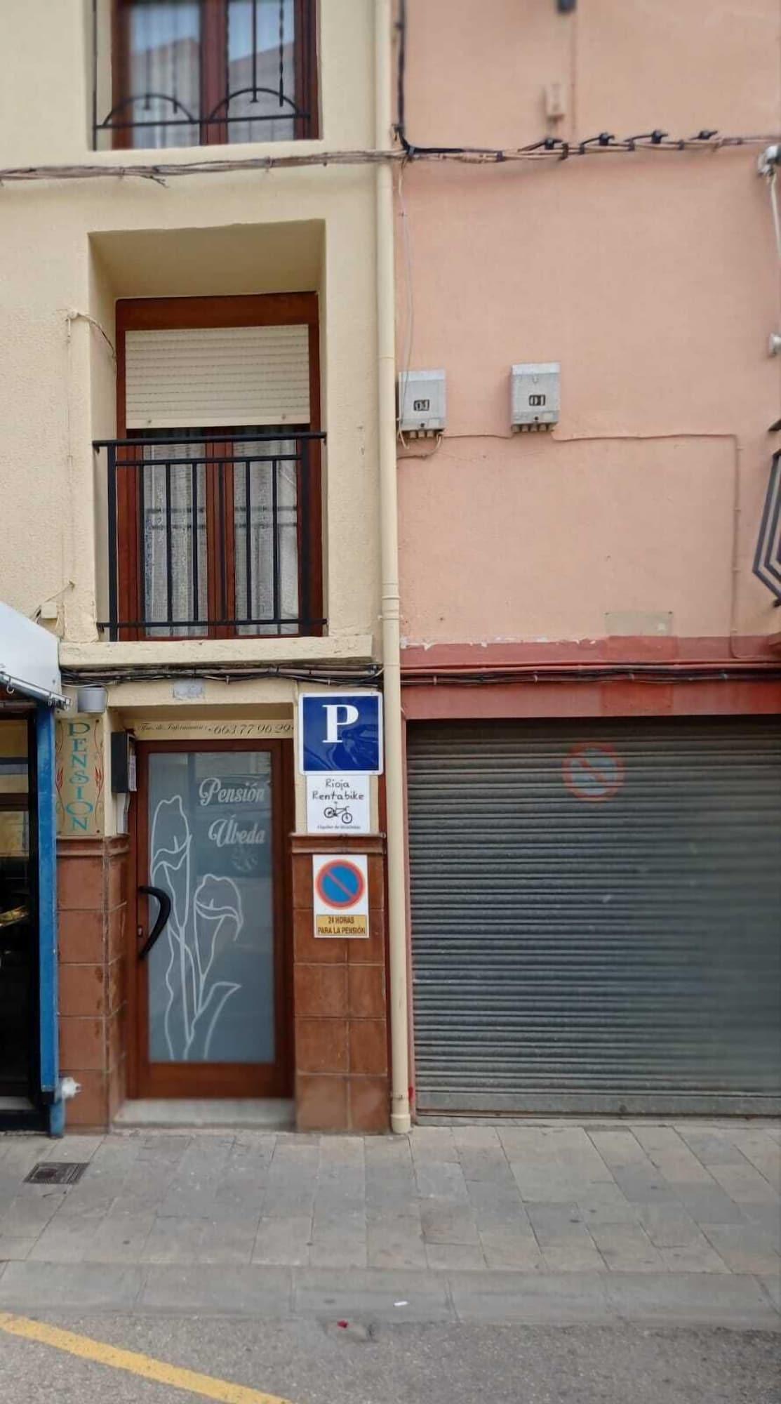 Vista Exterior Pensión Úbeda