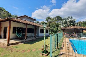 Aluguel por temporada - Casa Família em Itaipava, piscina cercada, hidro