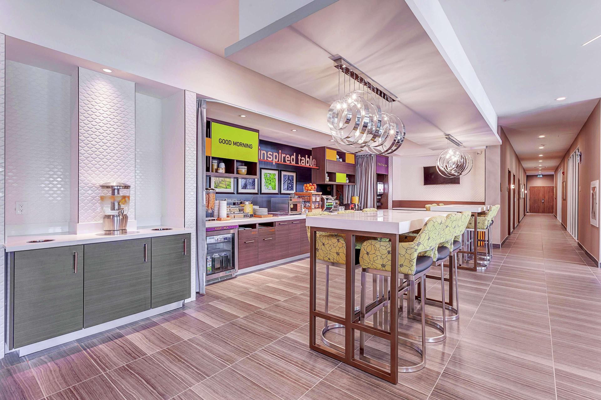 Restaurant Home2 Suites by Hilton Toronto Brampton