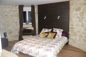 Alquiler Vacacional - atypical cottage with heated pool and covered in a beautiful & calm