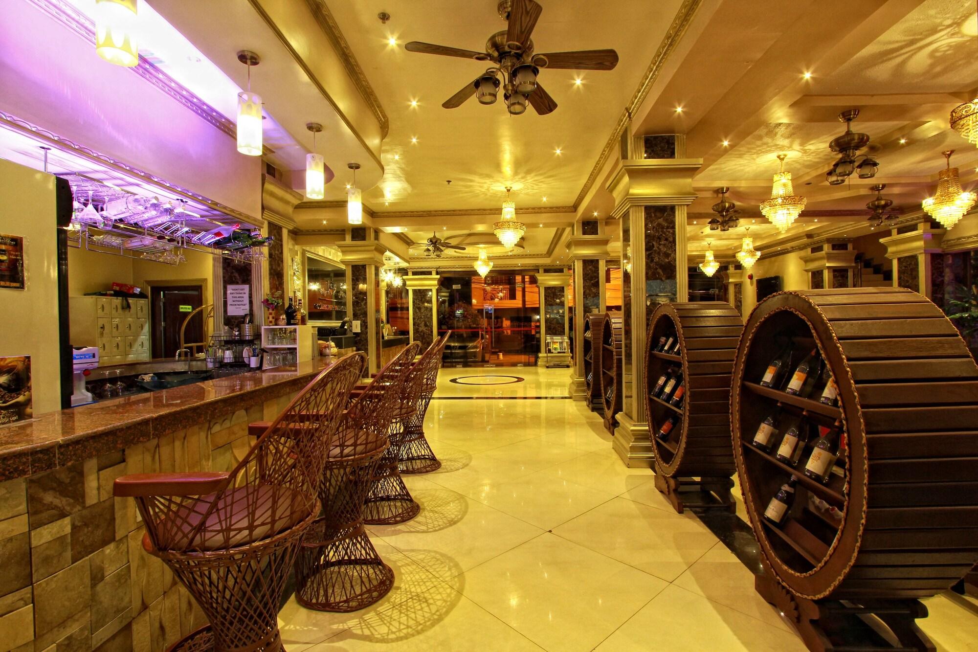 Bar/Salón Clark Imperial Hotel