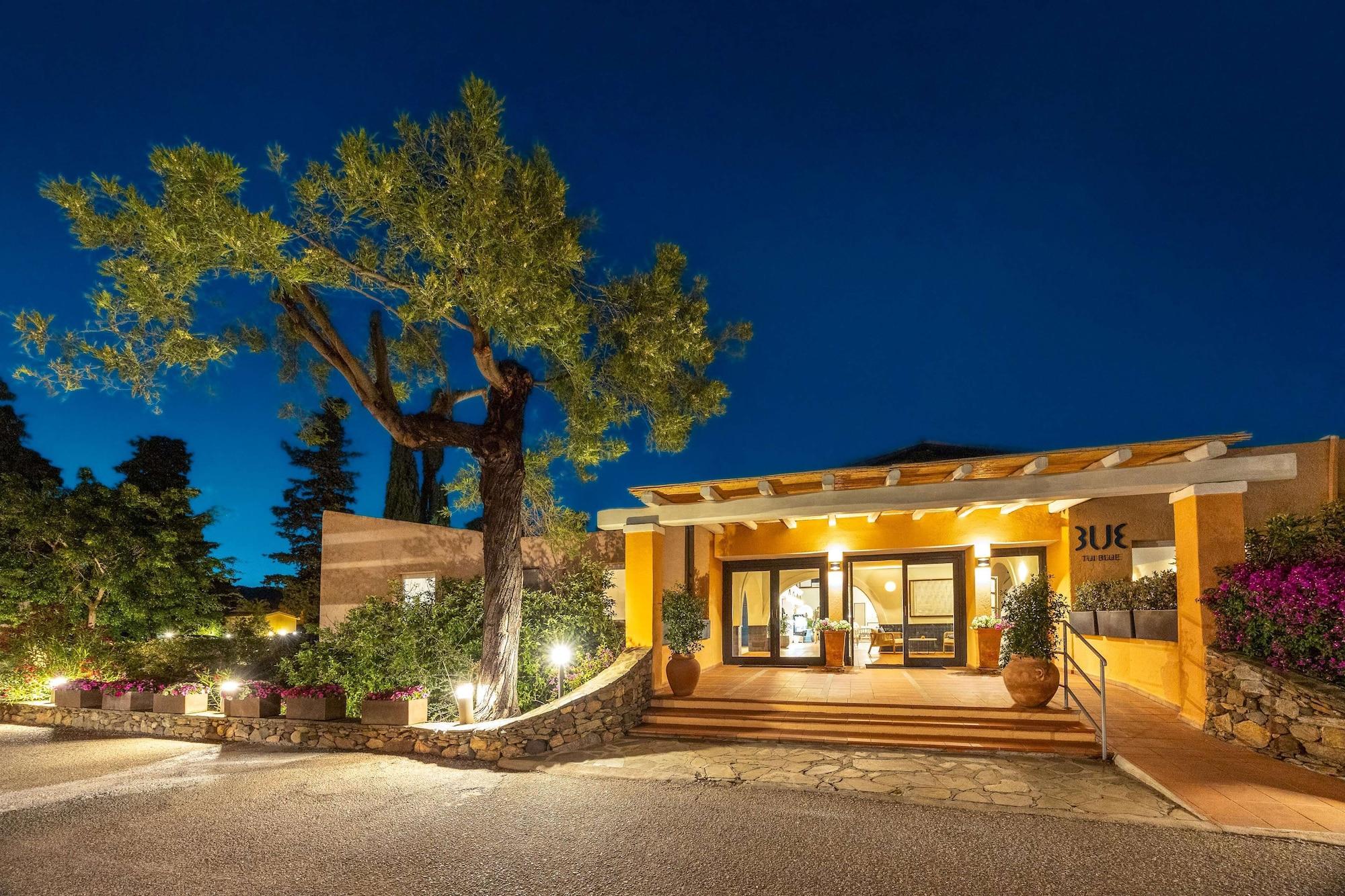 Vista Exterior TUI BLUE Budoni