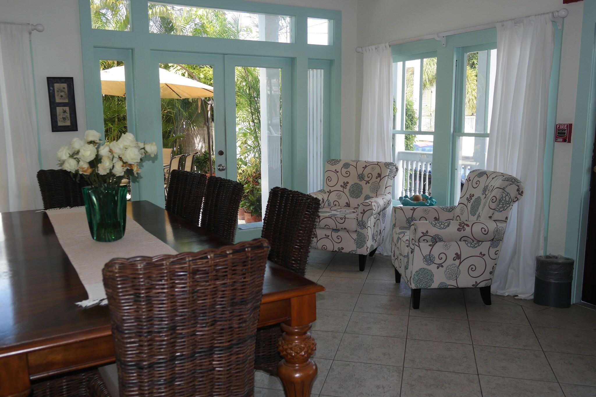 Vista Lobby Heron House Court - Adult Only