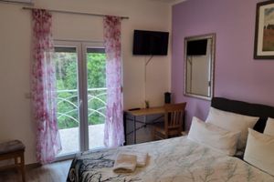 Alquiler Vacacional - mit Pool in Ruhigem Waldstück