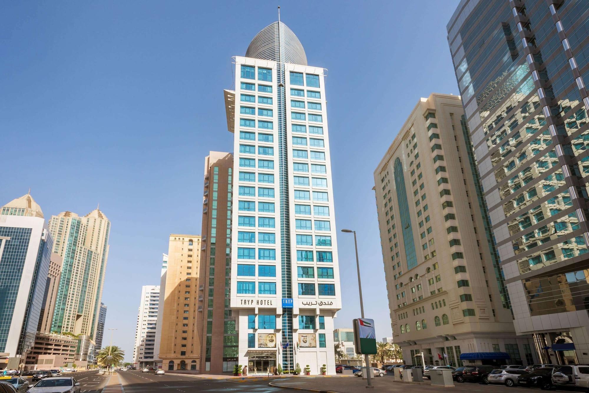 Vista Exterior TRYP by Wyndham Abu Dhabi City Centre