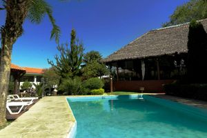 Paquete - AVANTI HOTEL & CONVENTION CENTER
