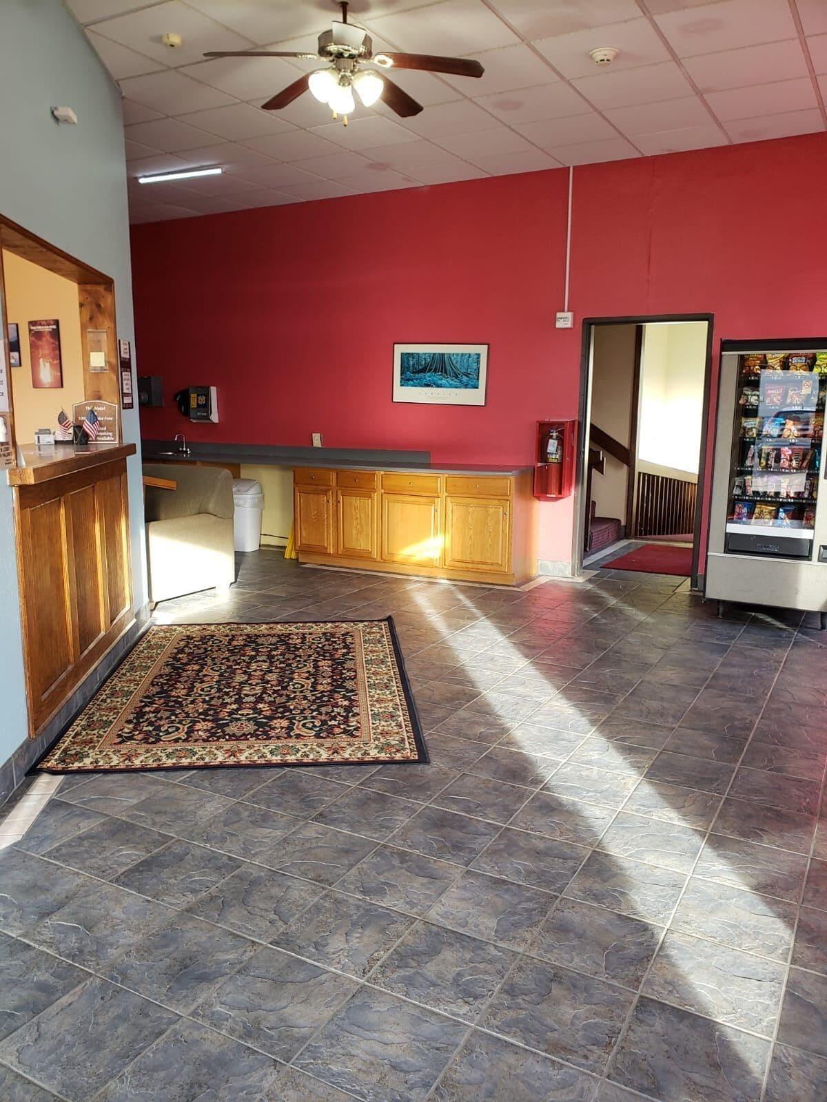 Vista Lobby Value Inn & Suites