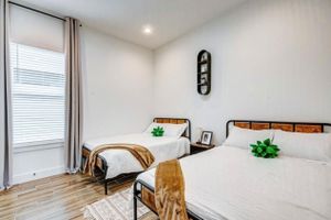 Alquiler Vacacional - Casa de Nopales! Modern Mexican House with King Size Bed—10 mins from downtown!