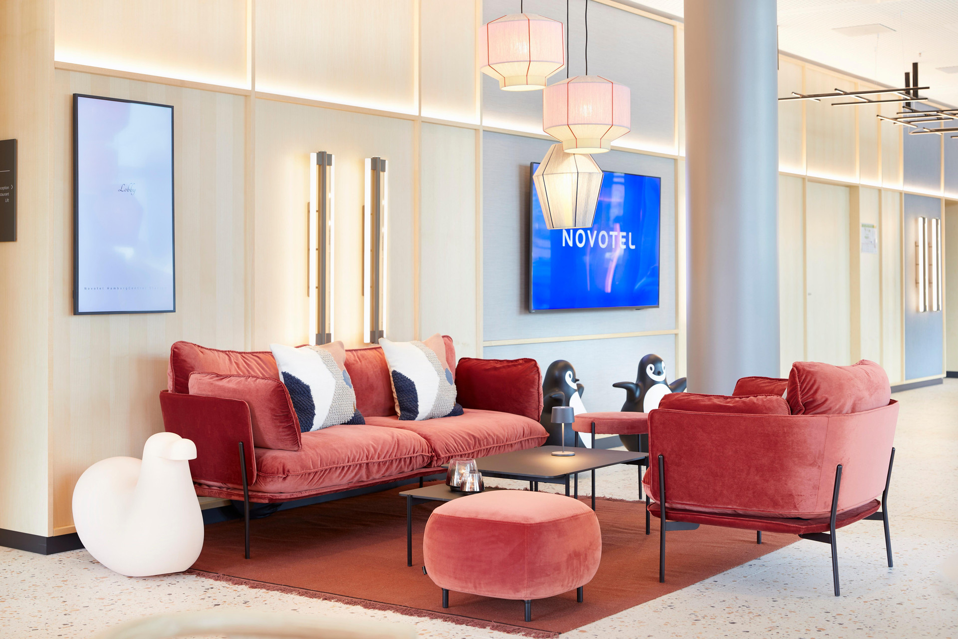 Vista Lobby Novotel Hamburg Central Station