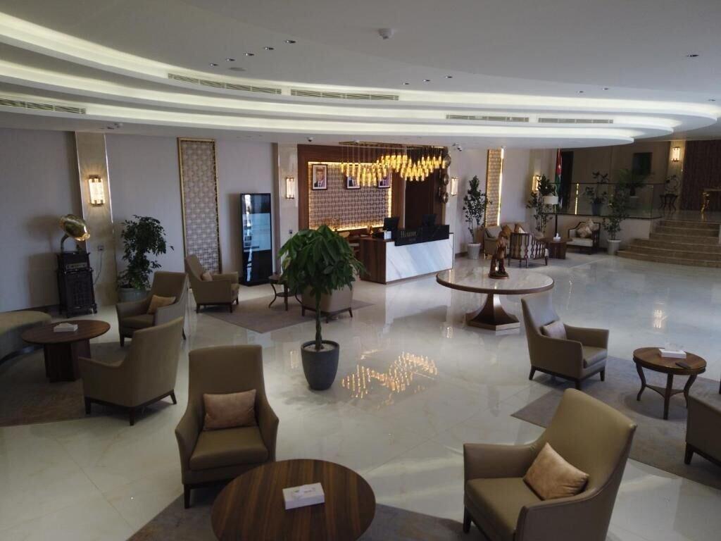 Comodidades del Alojamiento H Luxury Hotel