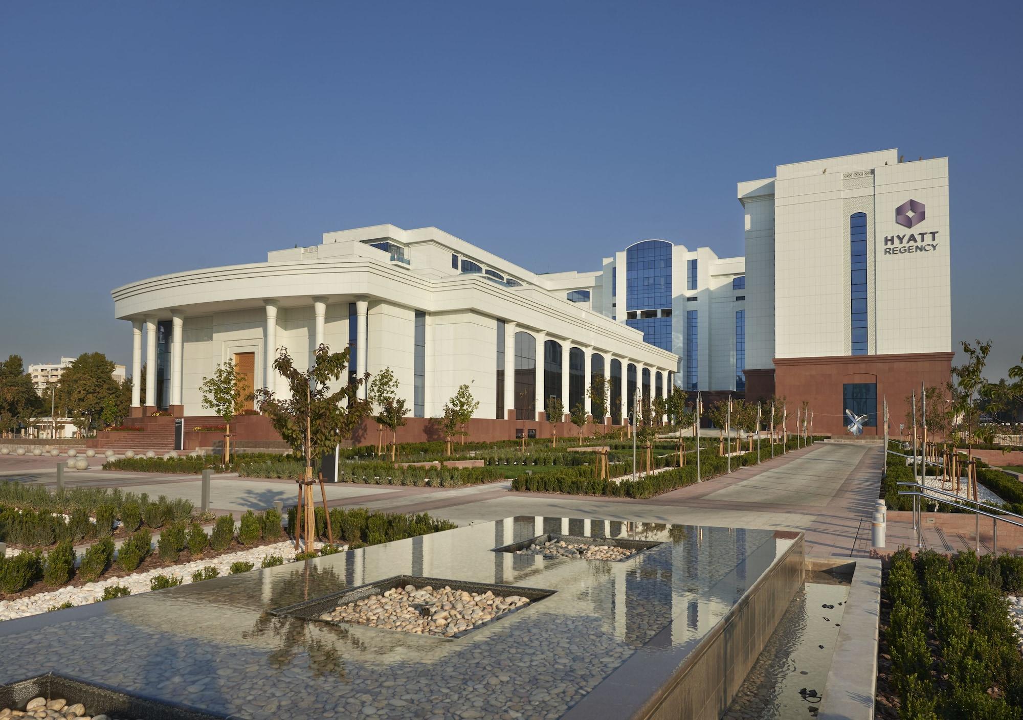 Vista Exterior Hyatt Regency Tashkent