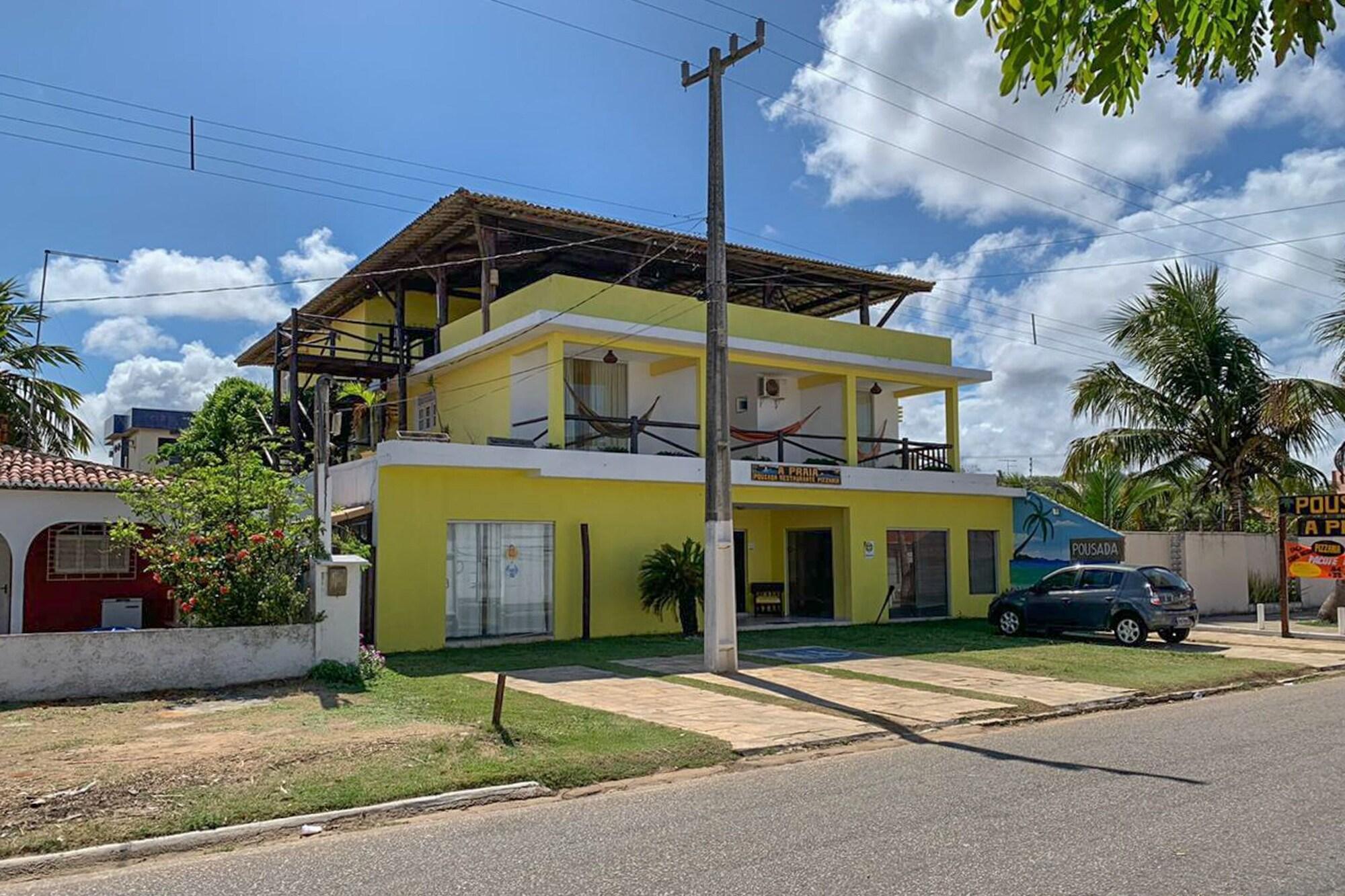 Vista Exterior OYO Pousada A Praia