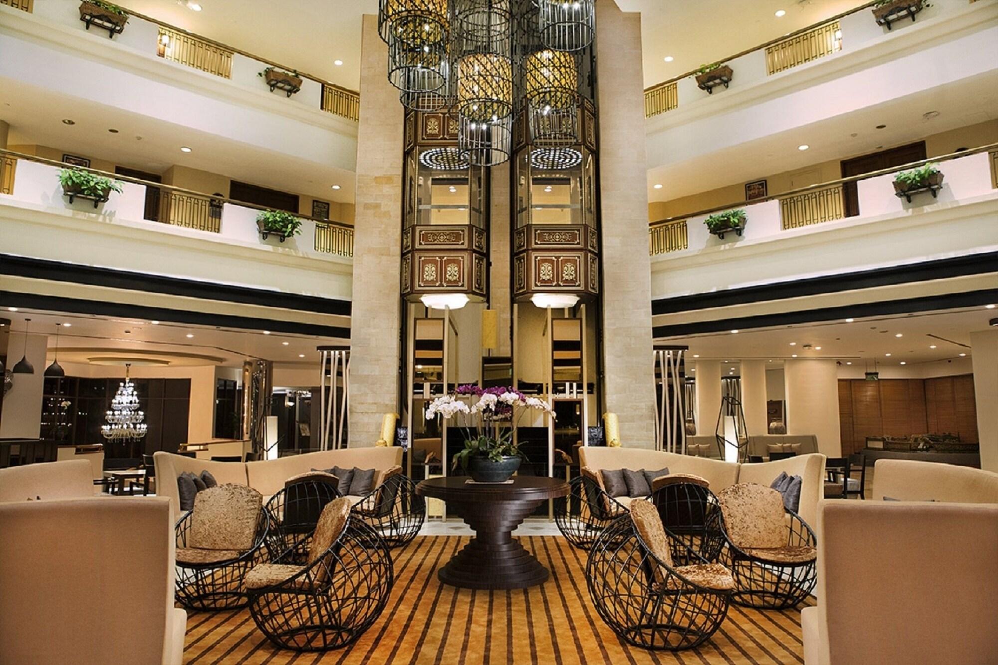 Vista Lobby Grand Diamond Hotel Yogyakarta