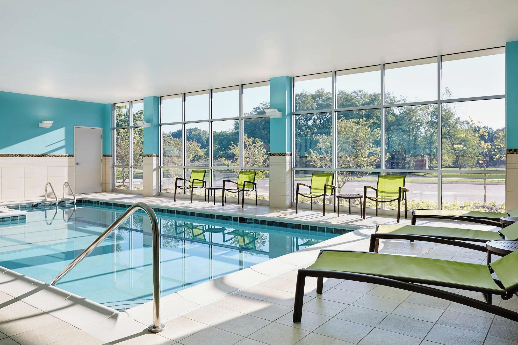 Vista Piscina SpringHill Suites by Marriott Cleveland Independence