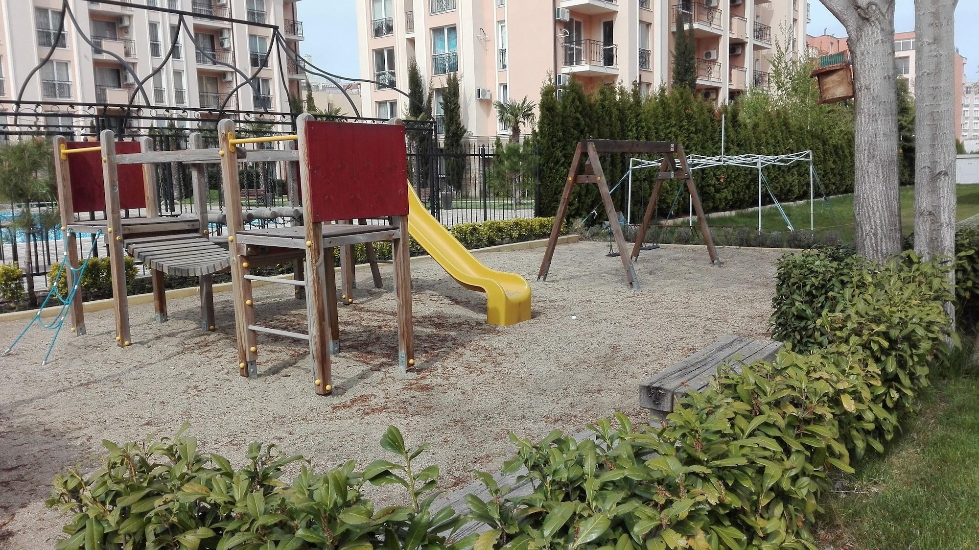 Instalaciones Recreativas Sun City Apartments