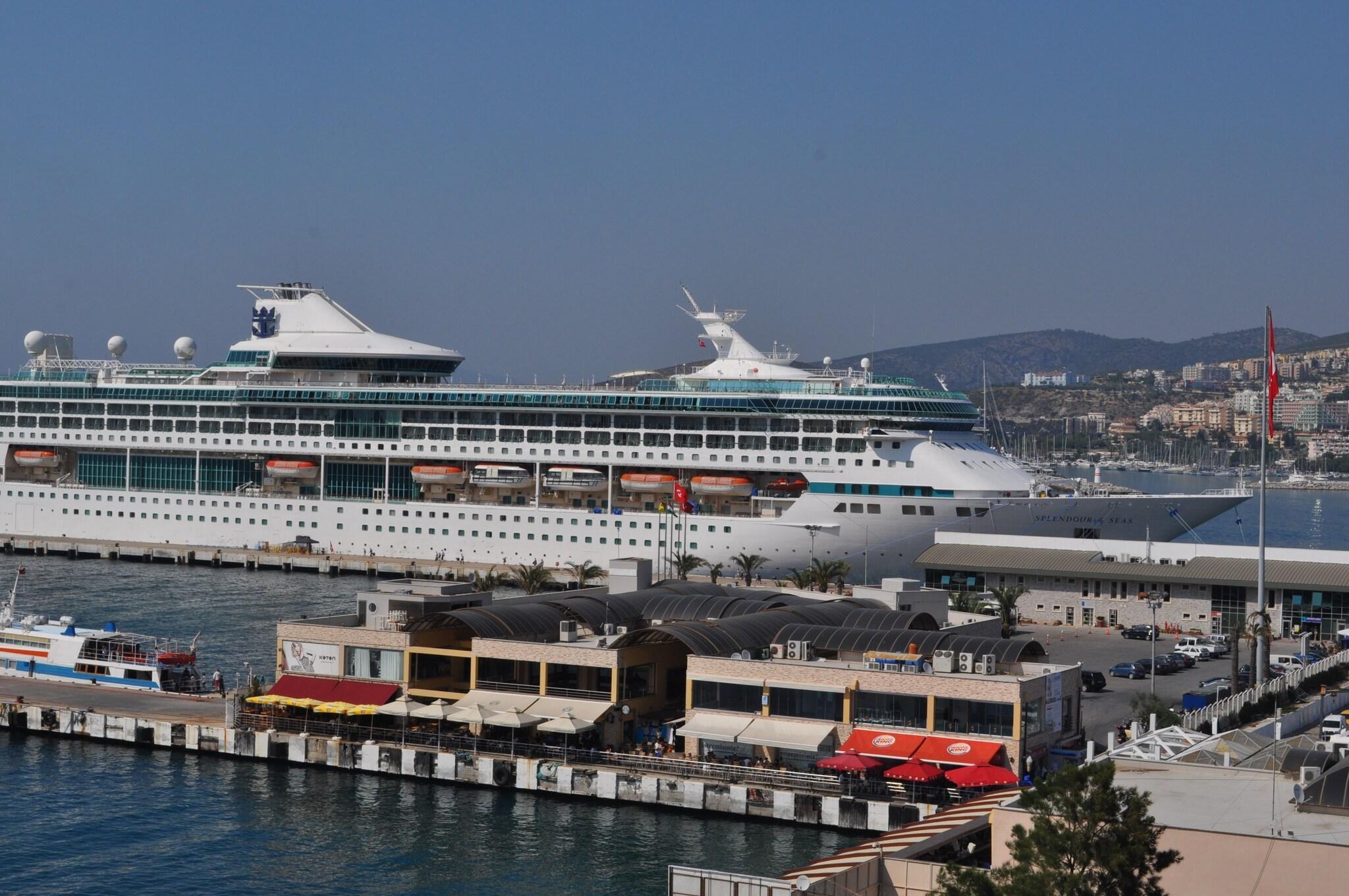 Playa Kayhanbey Hotel