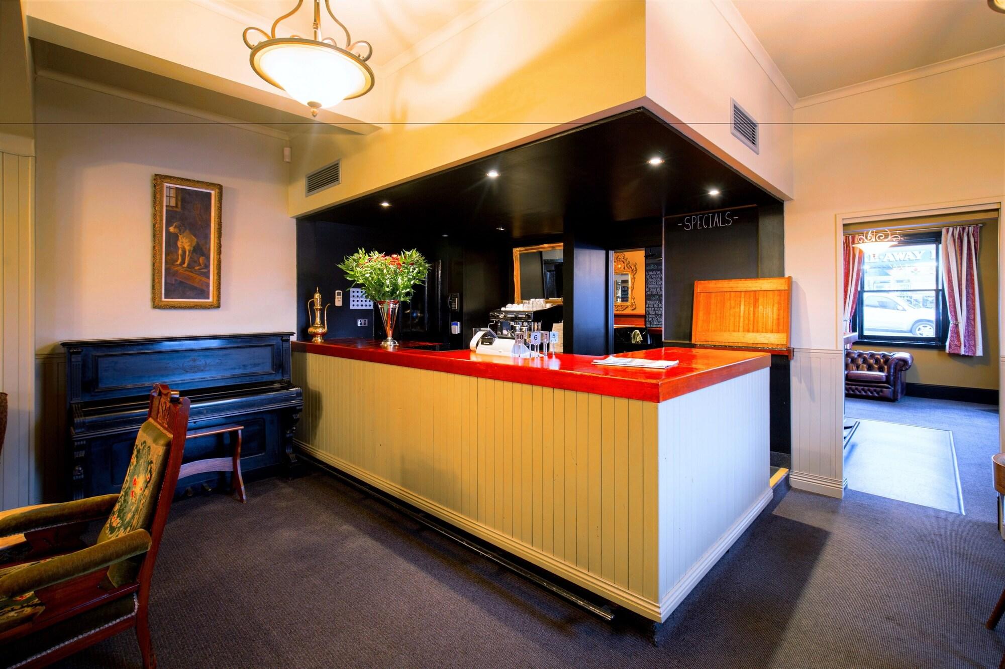 Vista Lobby The Tasmanian Inn