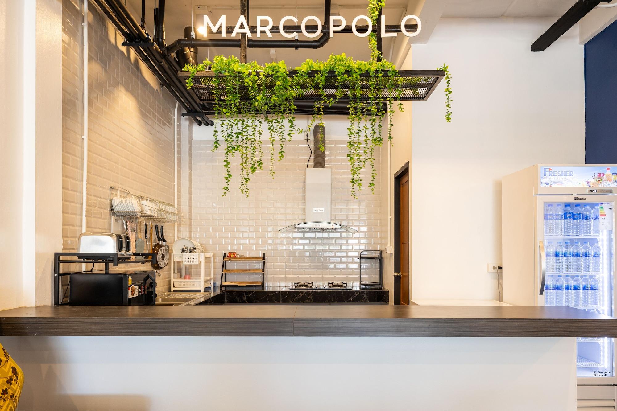 Bar/Salón Marco Polo Phuket Poshtel