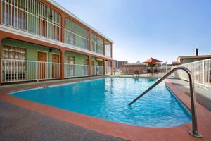 Alojamiento - Super 8 by Wyndham Austin Downtown/Capitol Area