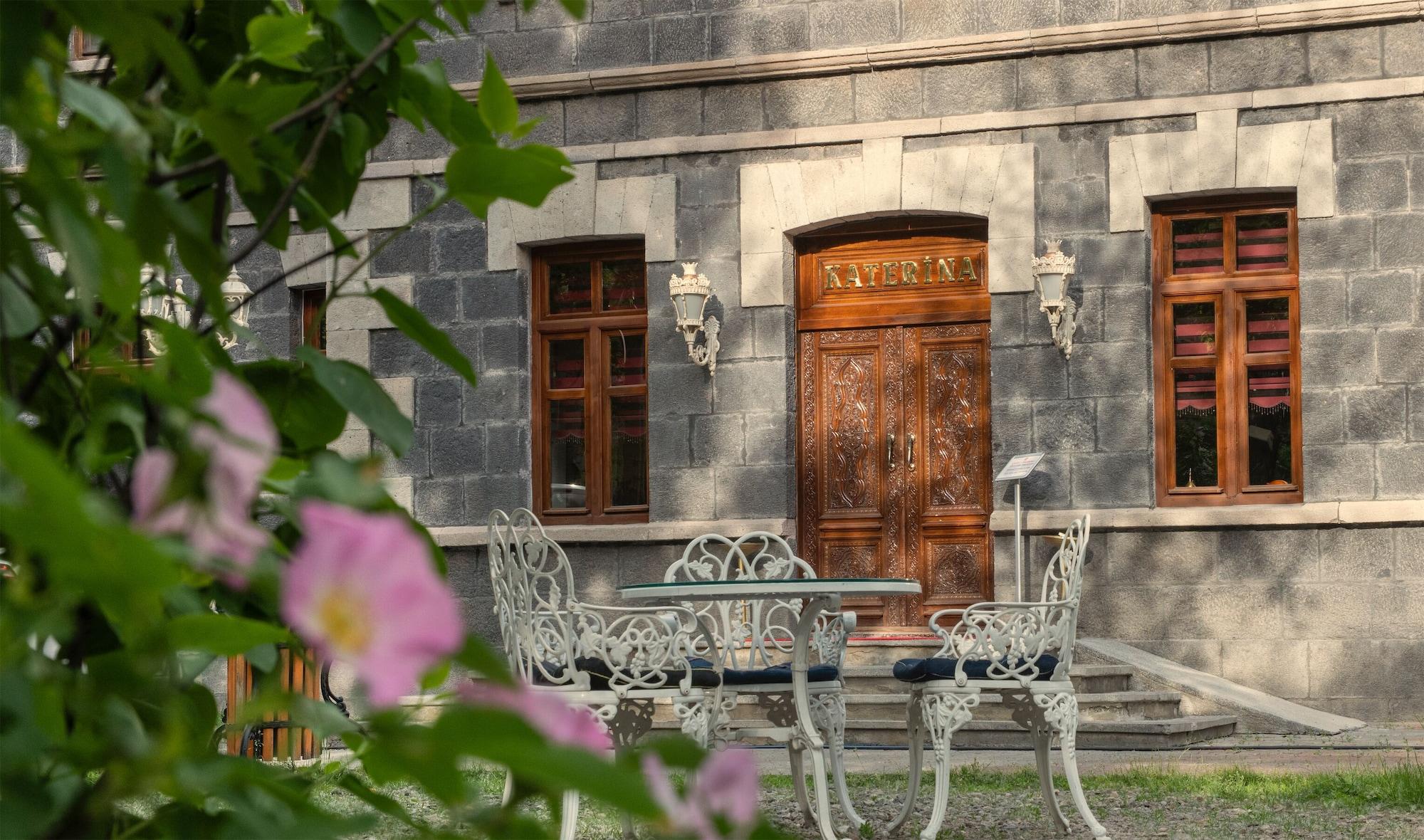 Vista Exterior Hotel Katerina Sarayi