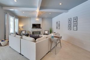 Alquiler Vacacional - Modern Lead Cabin w/ Hot Tub, 6 Mi to Skiing!