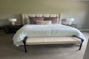 Alquiler Vacacional - Quiet Rooftop Apartment. Located close to everything Saratoga has to offer.