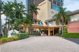 Alojamiento - Thunderbird Beach Hotel