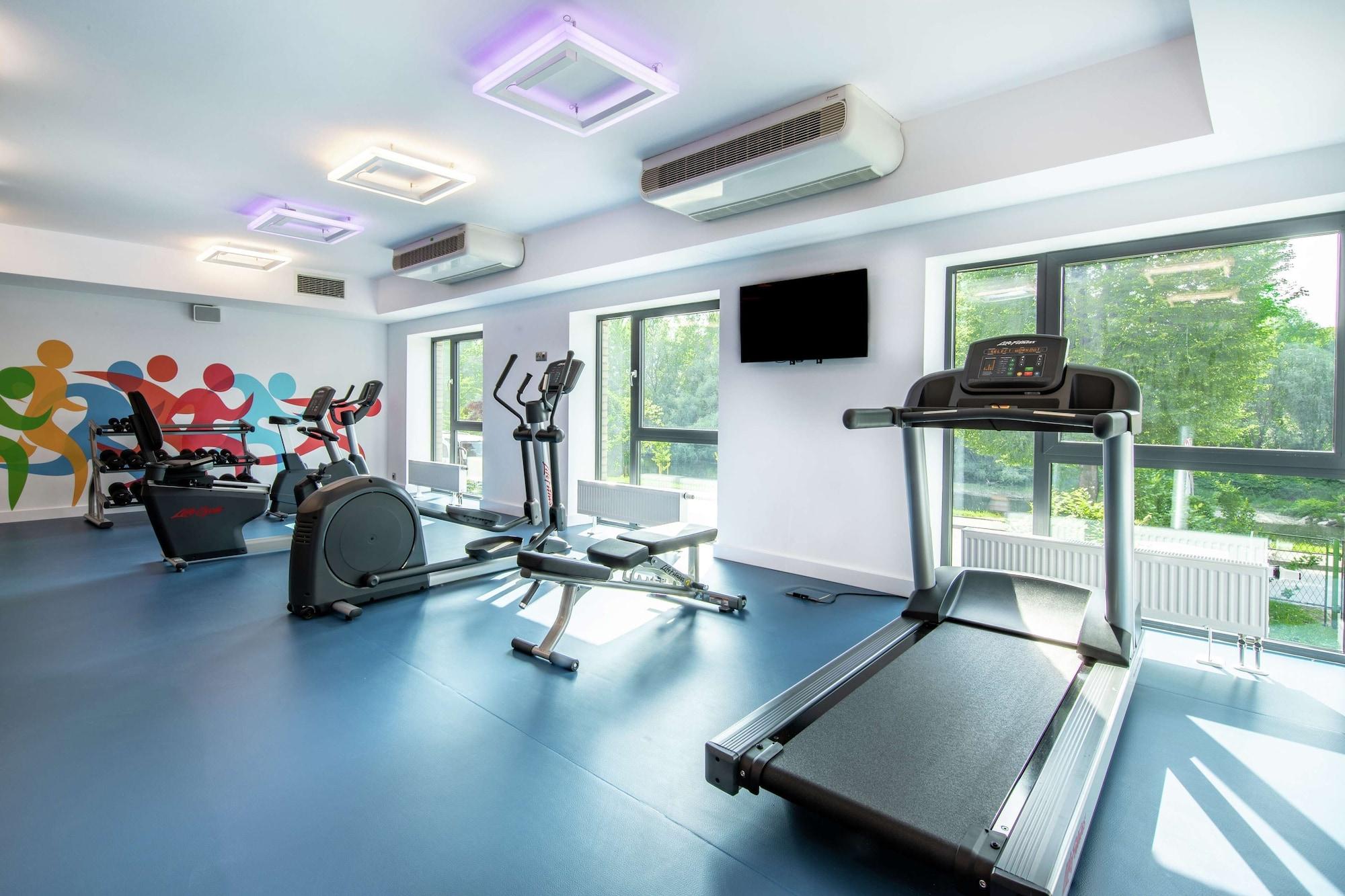 Gimnasio Hampton by Hilton Oswiecim