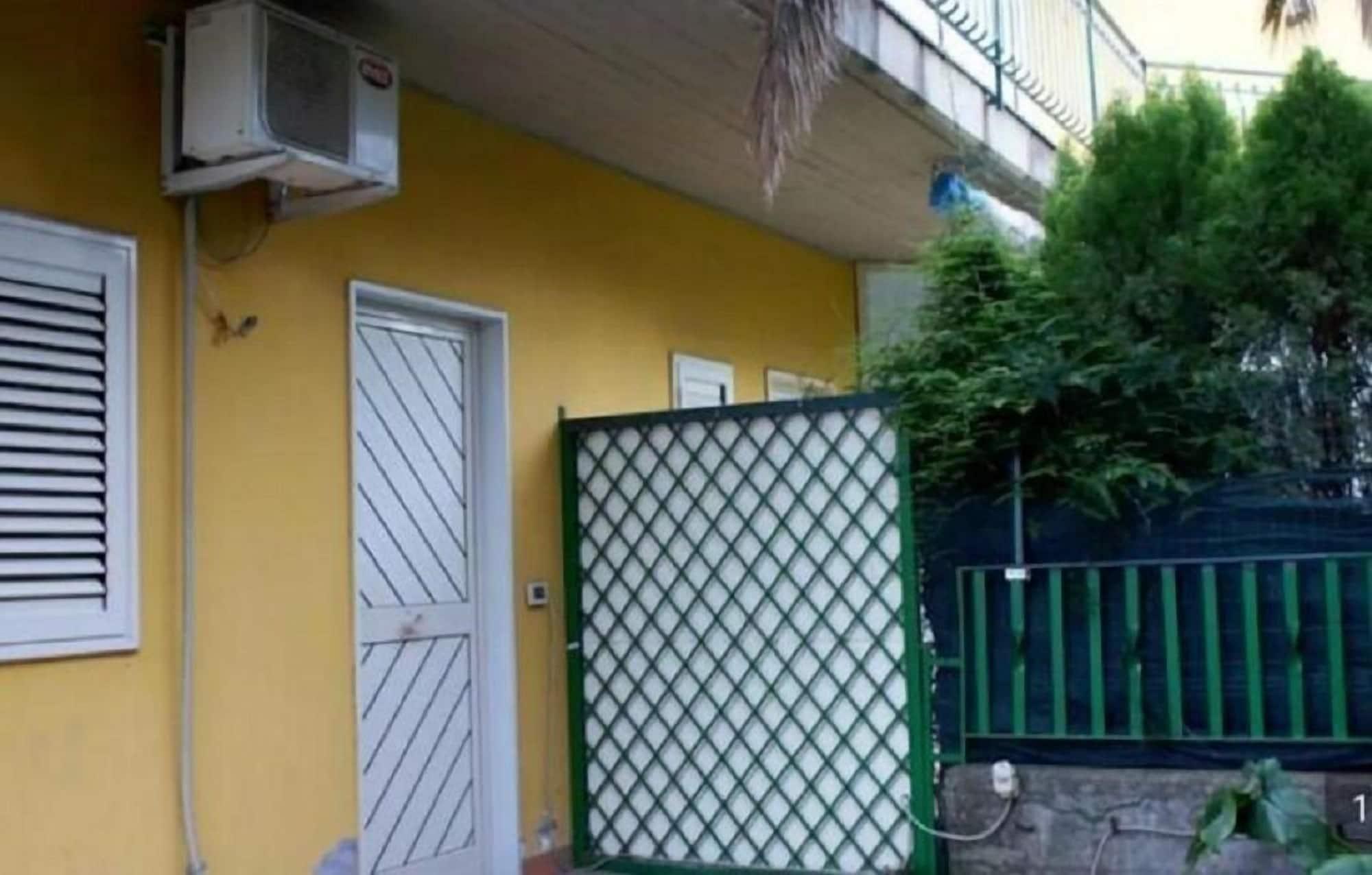 Varios Villa Autostrada A 18