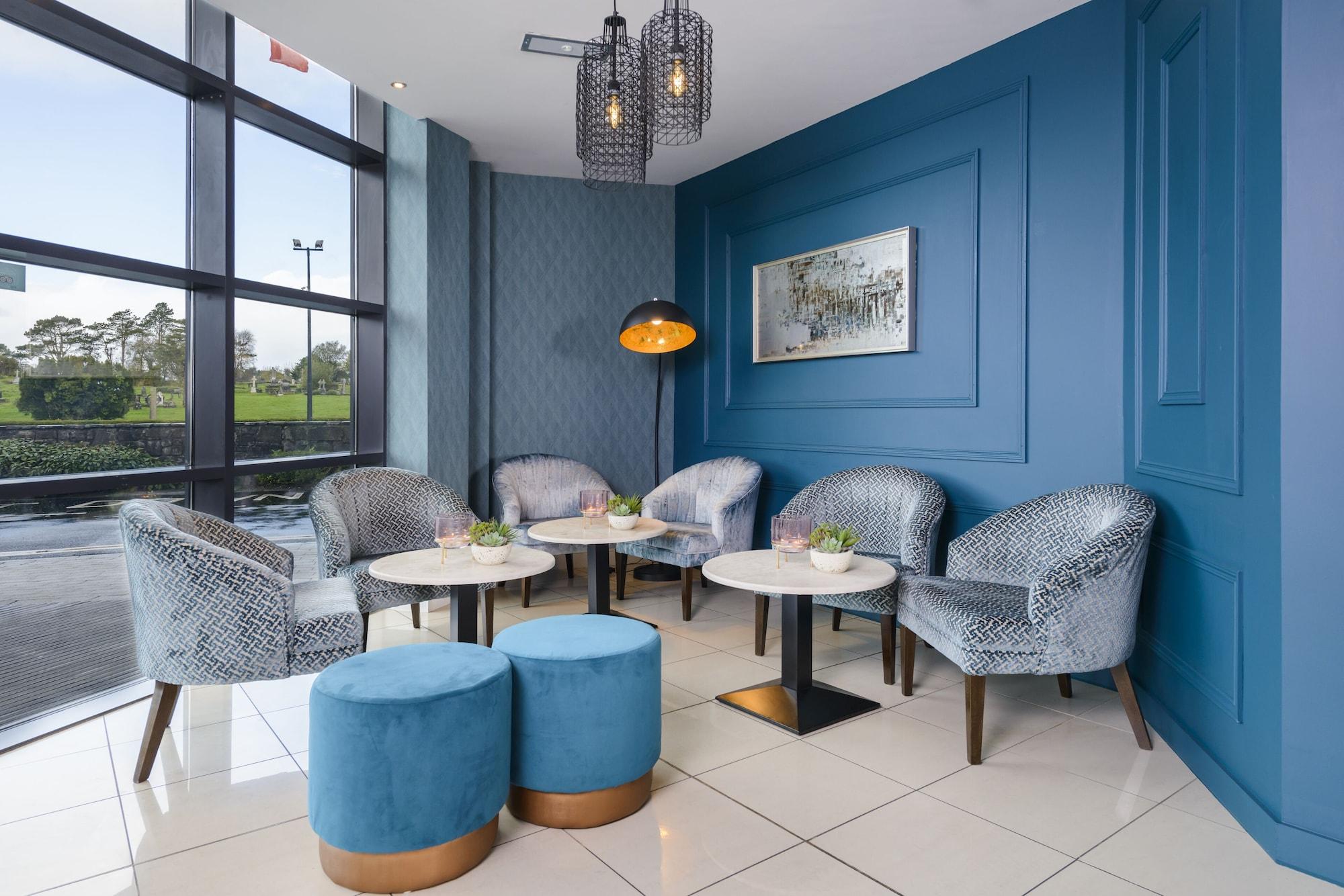 Vista Lobby The Ellison Hotel