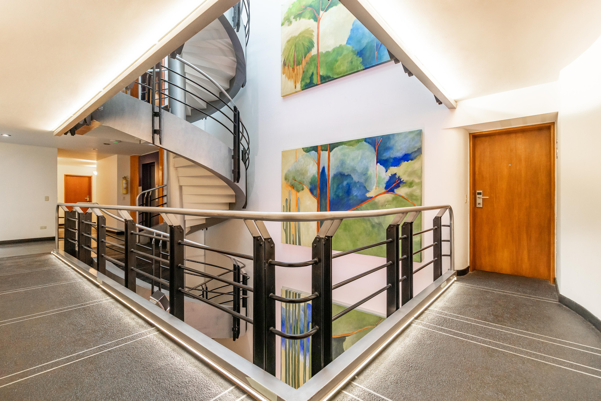 Vista Lobby Casa Real 93