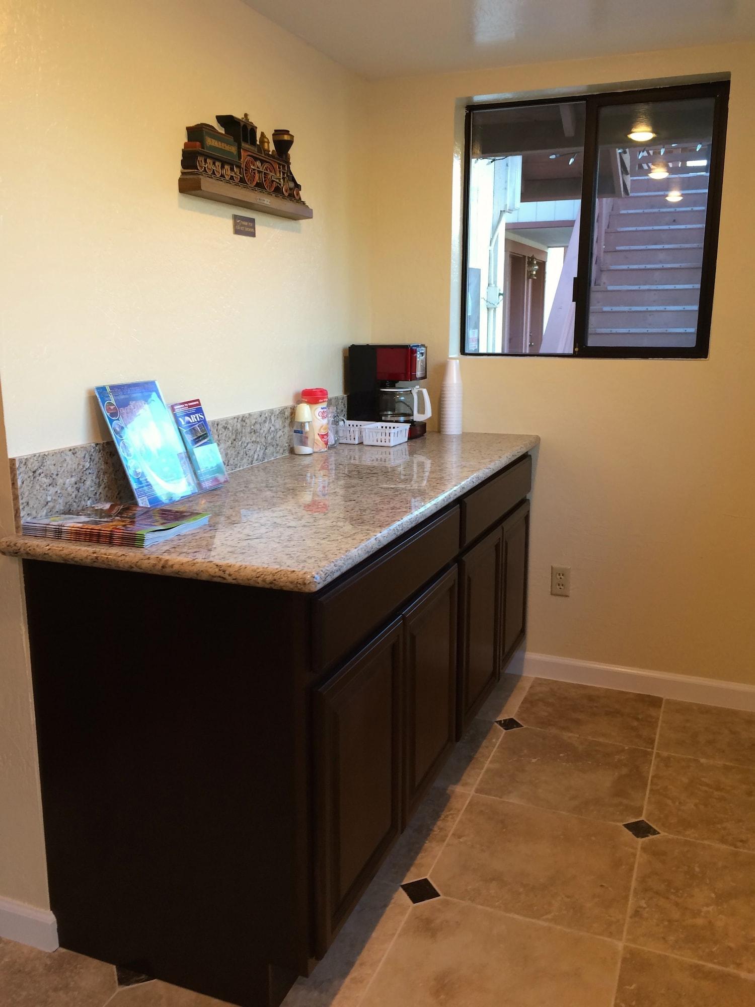 Bar/Salón Jamestown Railtown Motel