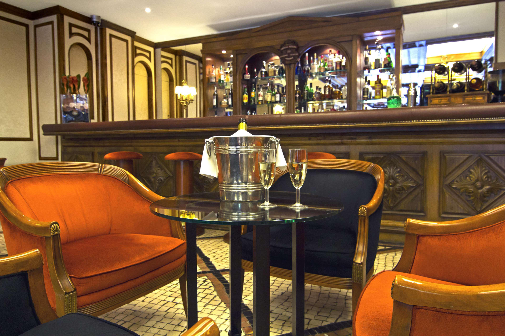 Bar/Salón SANA Rex Hotel