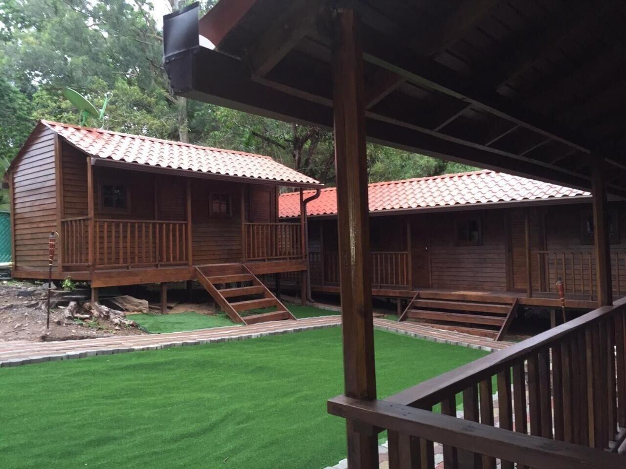 Vista Exterior Cabañas Colindas